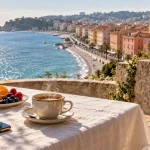 Staycation cote d azur : terrasse, mer Méditerranée et détente